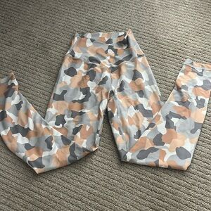 Aerie crossover camo leggingz